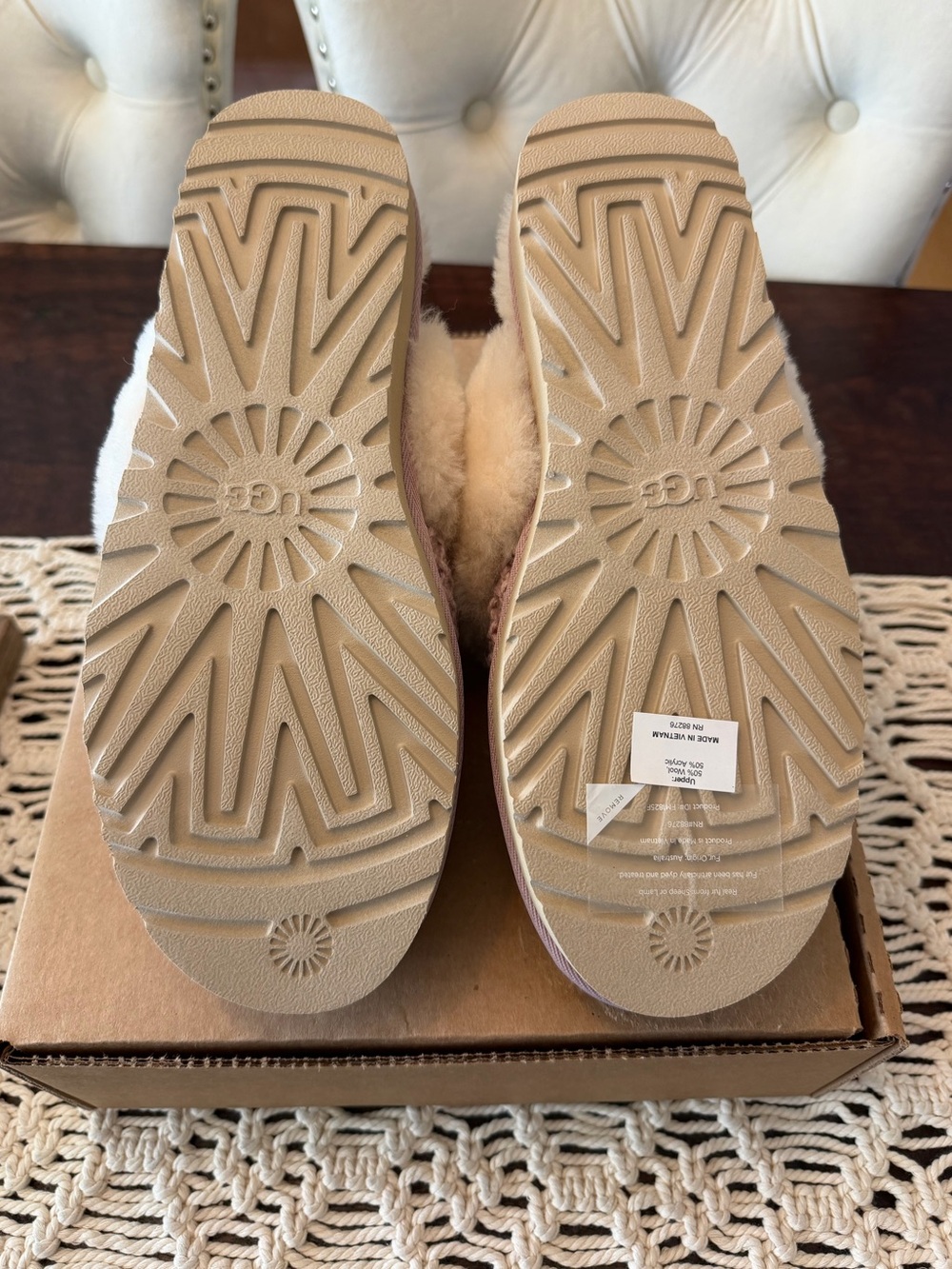 UGG Cozy Knit Shearling Slippers in Pink Crystal - Size 9 - New - Picture 5 of 5